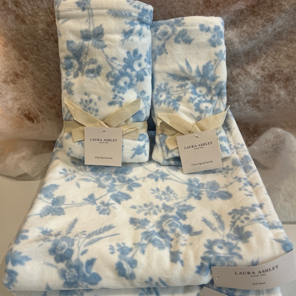 NEW Laura Ashley 6 Pc Set FLORAL TOILE Blue-Velour-Bath Hand & Tip Towels